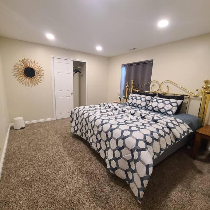 Villa Entire Huge Basement! Fast Wifi! Private Entrance! Salt Lake City Exterior foto